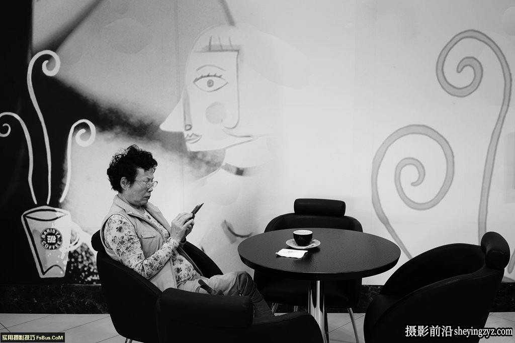 街拍摄影：黑与白的层次