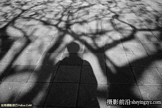 街拍摄影：黑与白的层次