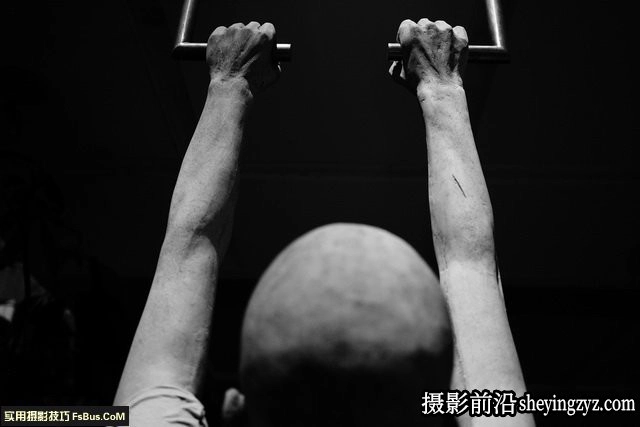 街拍摄影：黑与白的层次