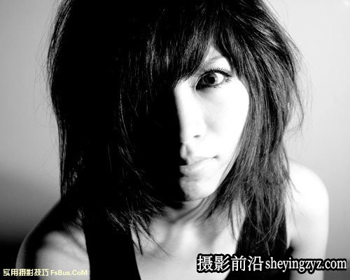 如何拍摄经典黑白独眼人像