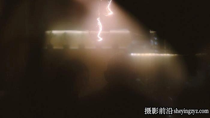 夜晚街拍教你拍出迷幻的都市空间