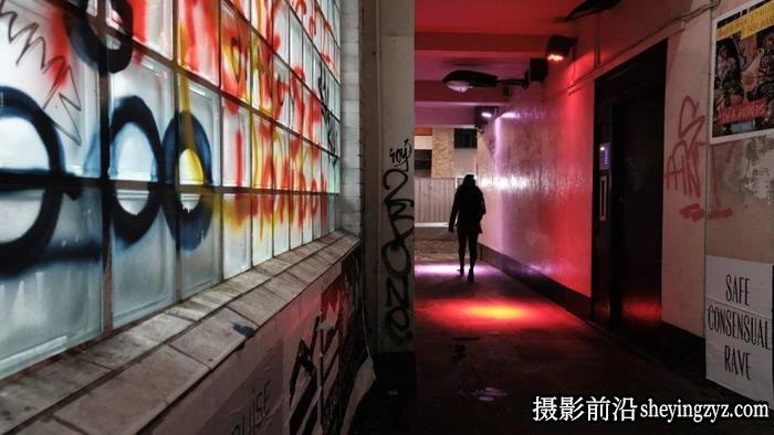 夜晚街拍教你拍出迷幻的都市空间