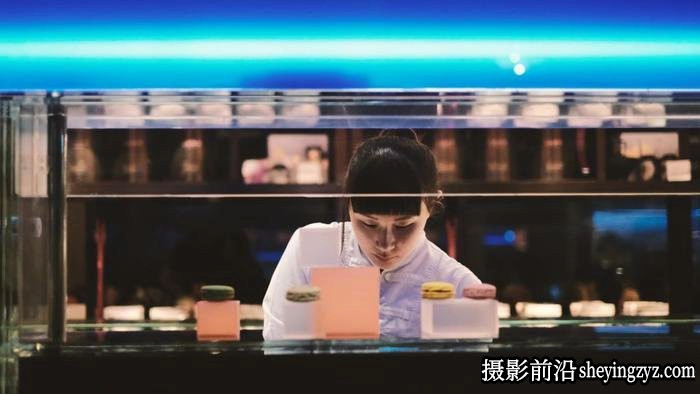 夜晚街拍教你拍出迷幻的都市空间