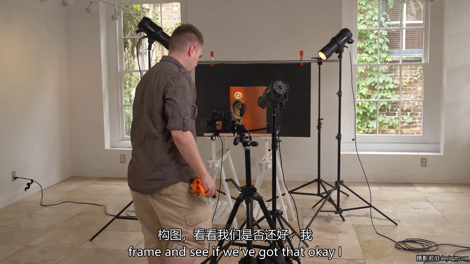 Fstoppers-摄影师Brian RodgersJr高端产品摄影布光及合成教程-中英字幕