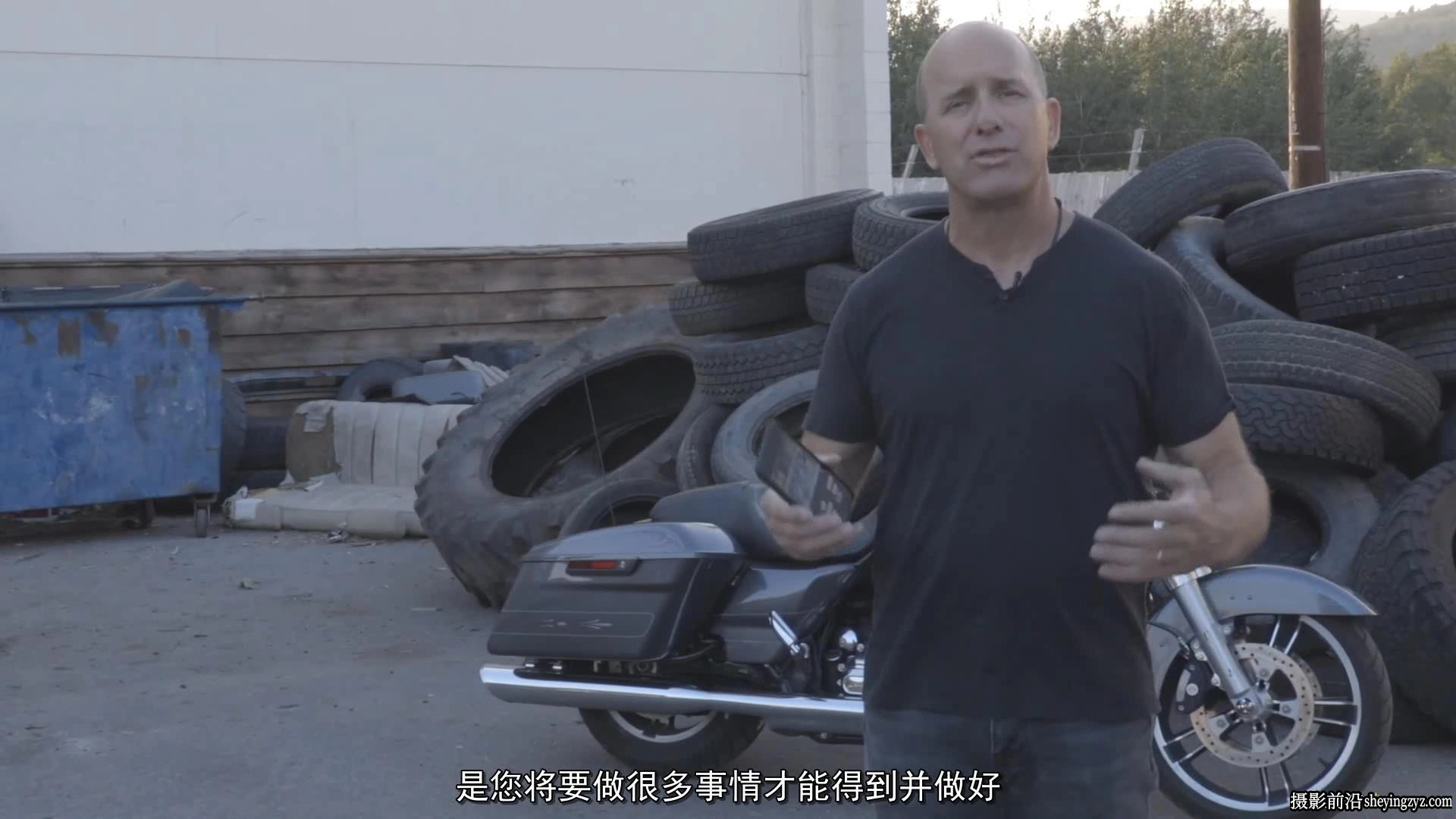 摄影师 Joel Grimes -哈雷摩托摄影布光与后期修饰教程-中文字幕