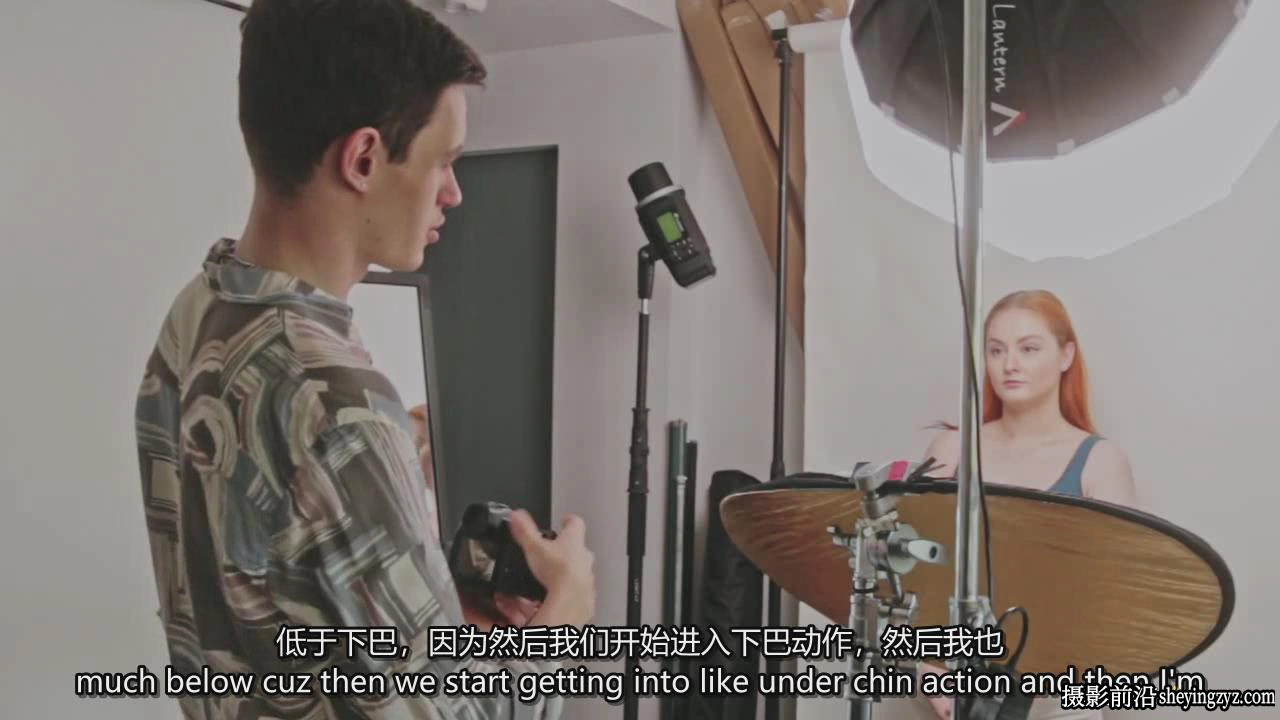 自然光和人造光的大头照头像摄影布光的艺术教程-中英字幕