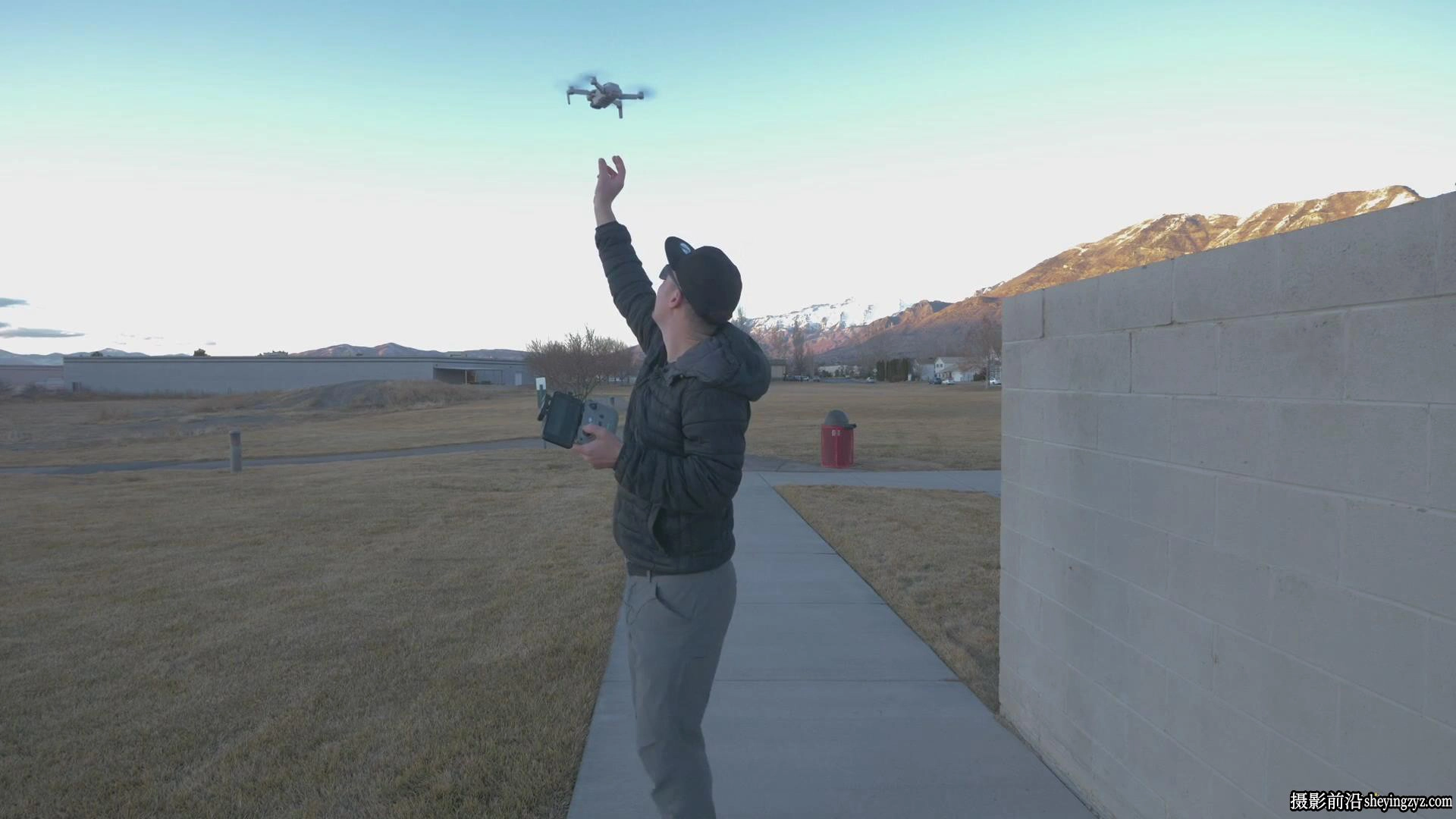 Drone Pro Academy-完整的无人机电影镜头的秘密教程-中英字幕