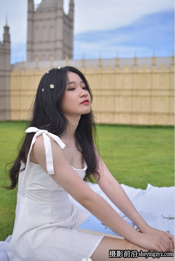 户外清新长发小美女摄影免费RAW原图修图练习素材4张