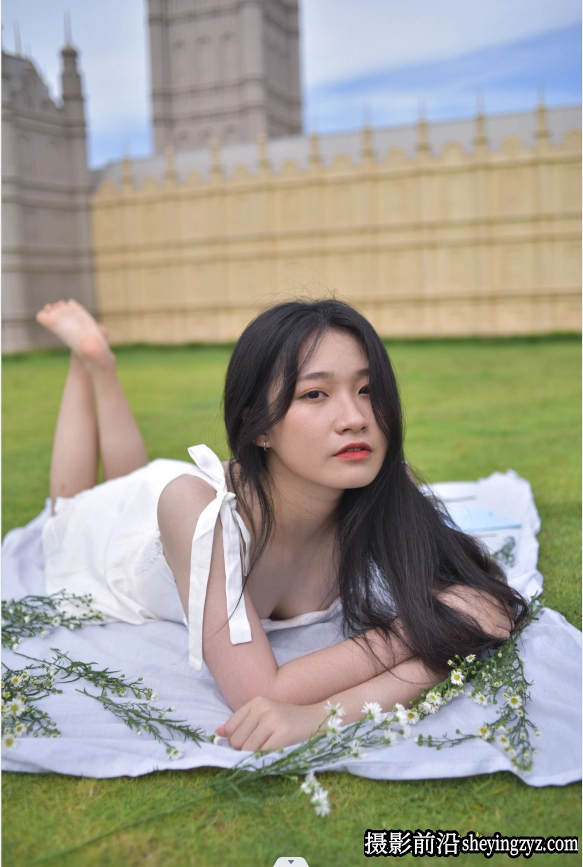 户外清新长发小美女摄影免费RAW原图修图练习素材4张