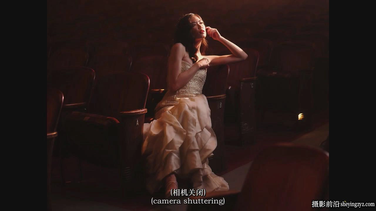 摄影师Chris Knight掌握电影人像摄影布光完整教程-中英字幕