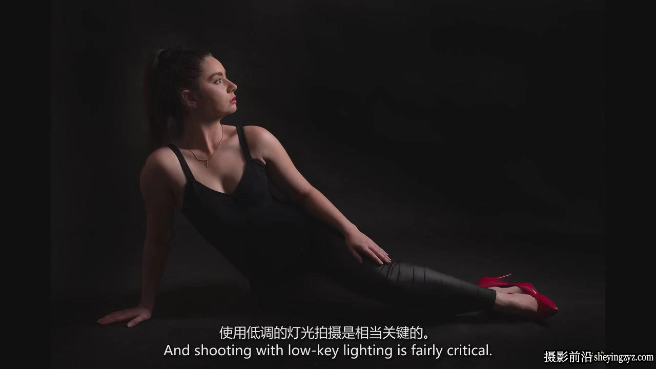 摄影师Warren Marshall弱光环境情绪电影人像摄影布光教程-中英字幕