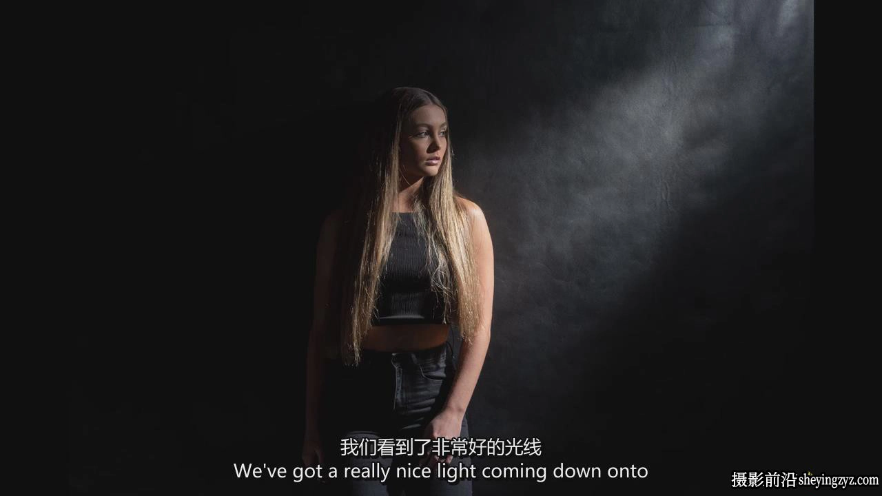 摄影师Warren Marshall弱光环境情绪电影人像摄影布光教程-中英字幕
