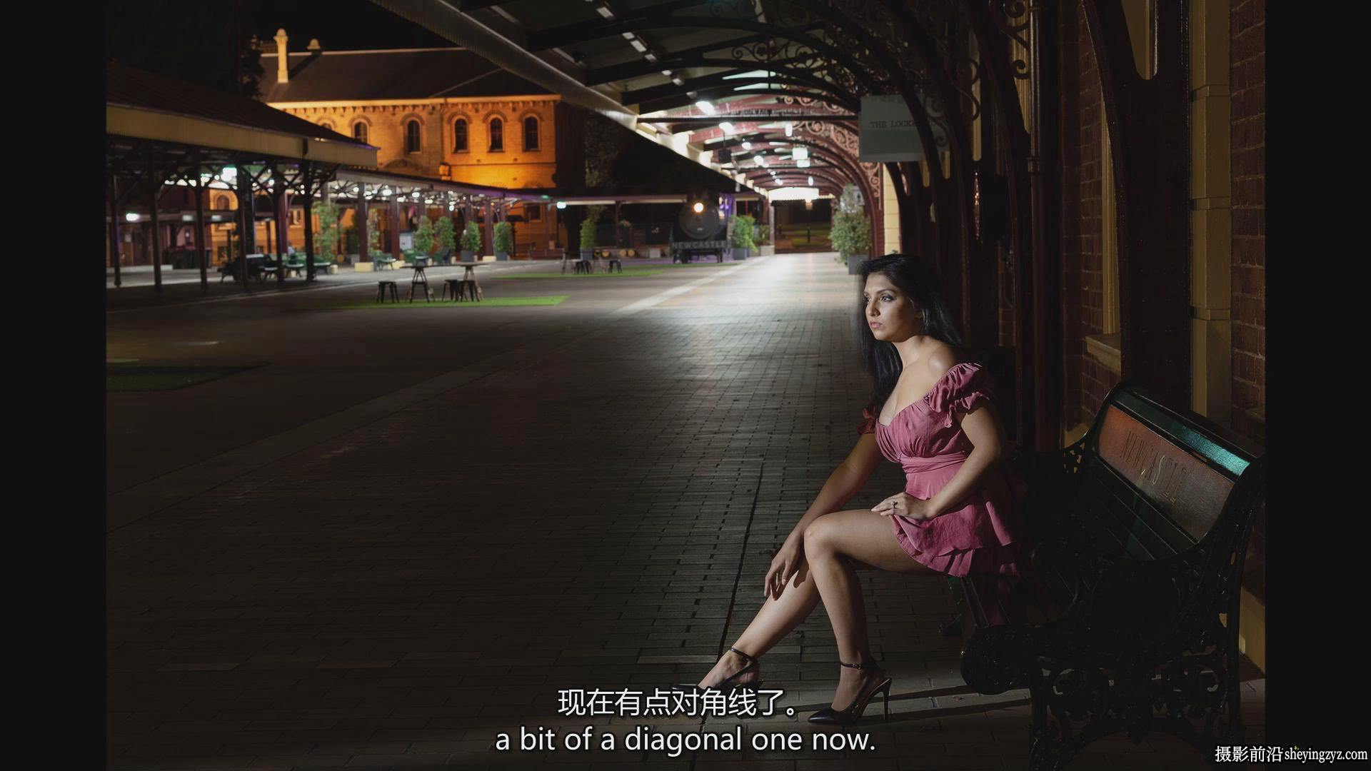 摄影师Warren Marshall夜景环境人像摄影布光完整教程-中英字幕