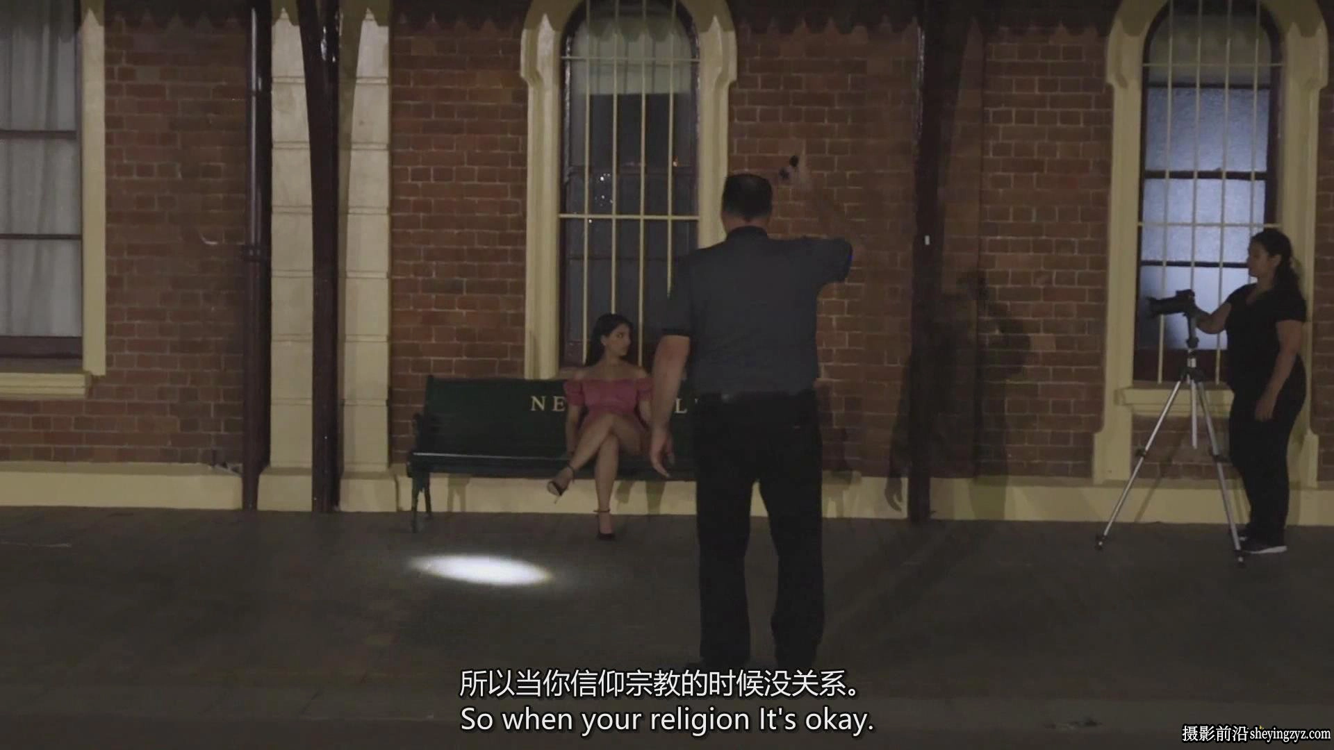 摄影师Warren Marshall夜景环境人像摄影布光完整教程-中英字幕