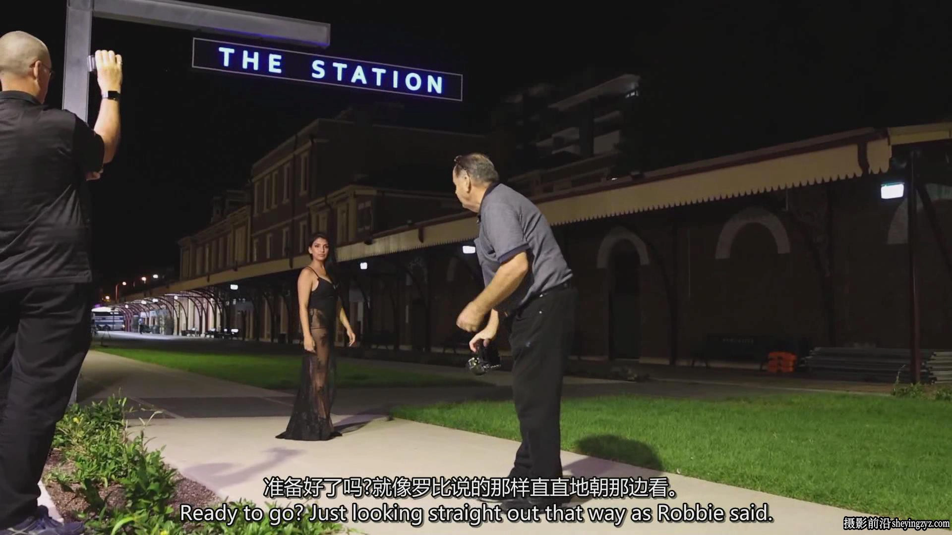 摄影师Warren Marshall夜景环境人像摄影布光完整教程-中英字幕