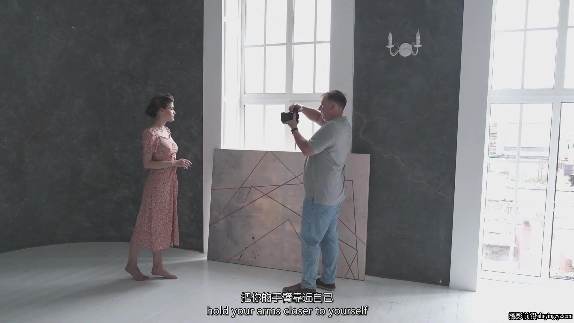 摄影师Alexey Kazantsev掌握自然光通透人像摄影完整教程-中英字幕