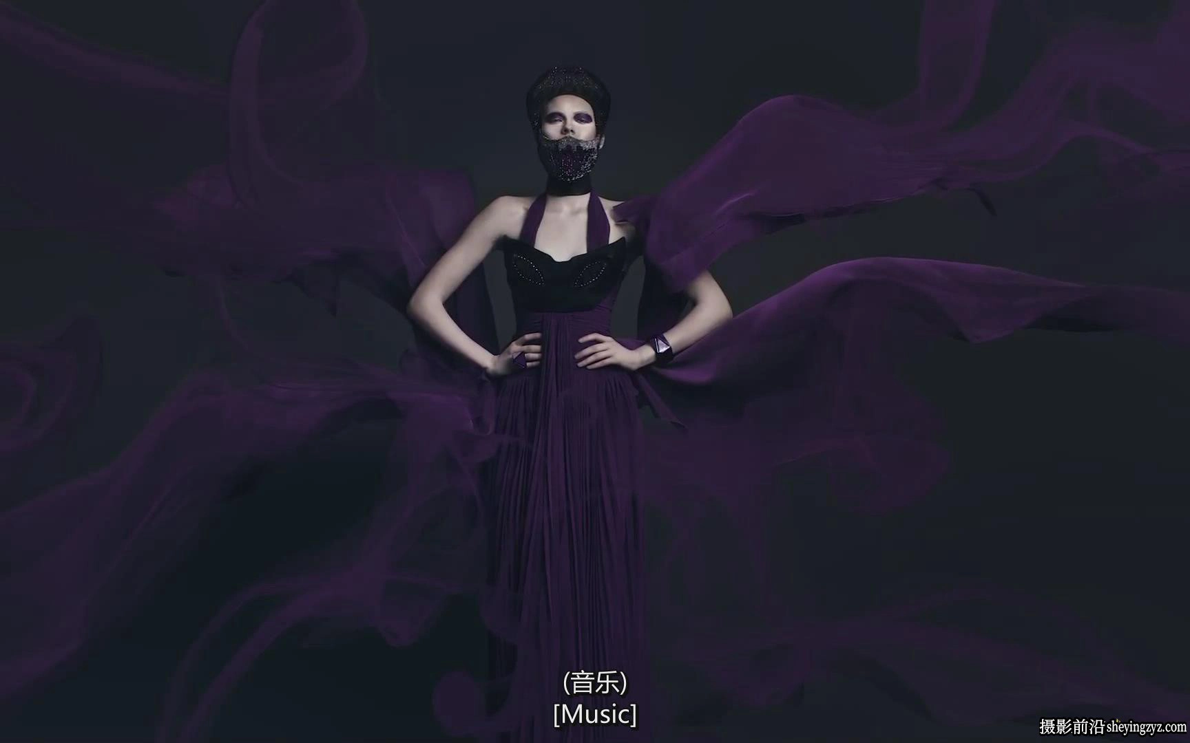 摄影师 Lindsay Adler 拍摄高影响力时尚人像大片教程-中英字幕