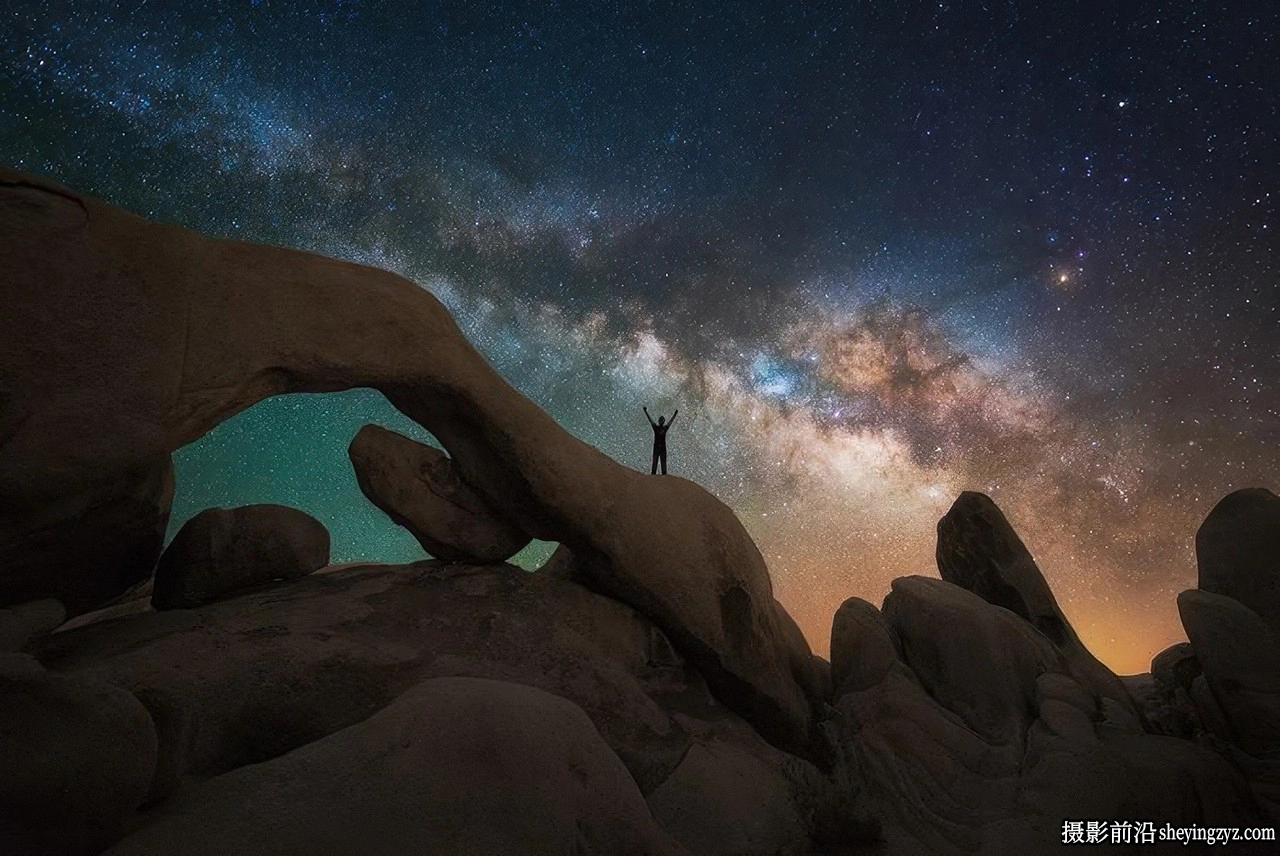 Michael Shainblum - 从头到尾银河系照片修饰整个教程-中英字幕