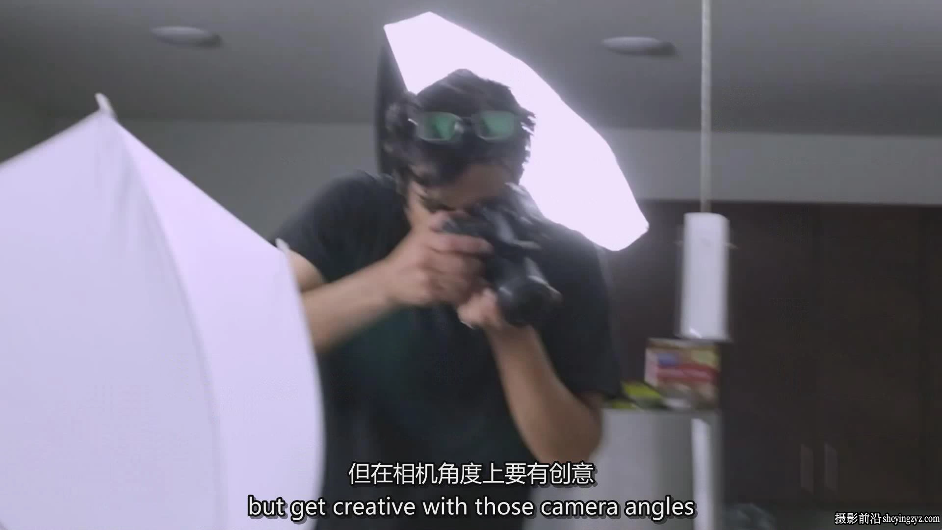 PhotoWhoa - 全面的自由式终极私房闺房摄影完整课程-中英字幕