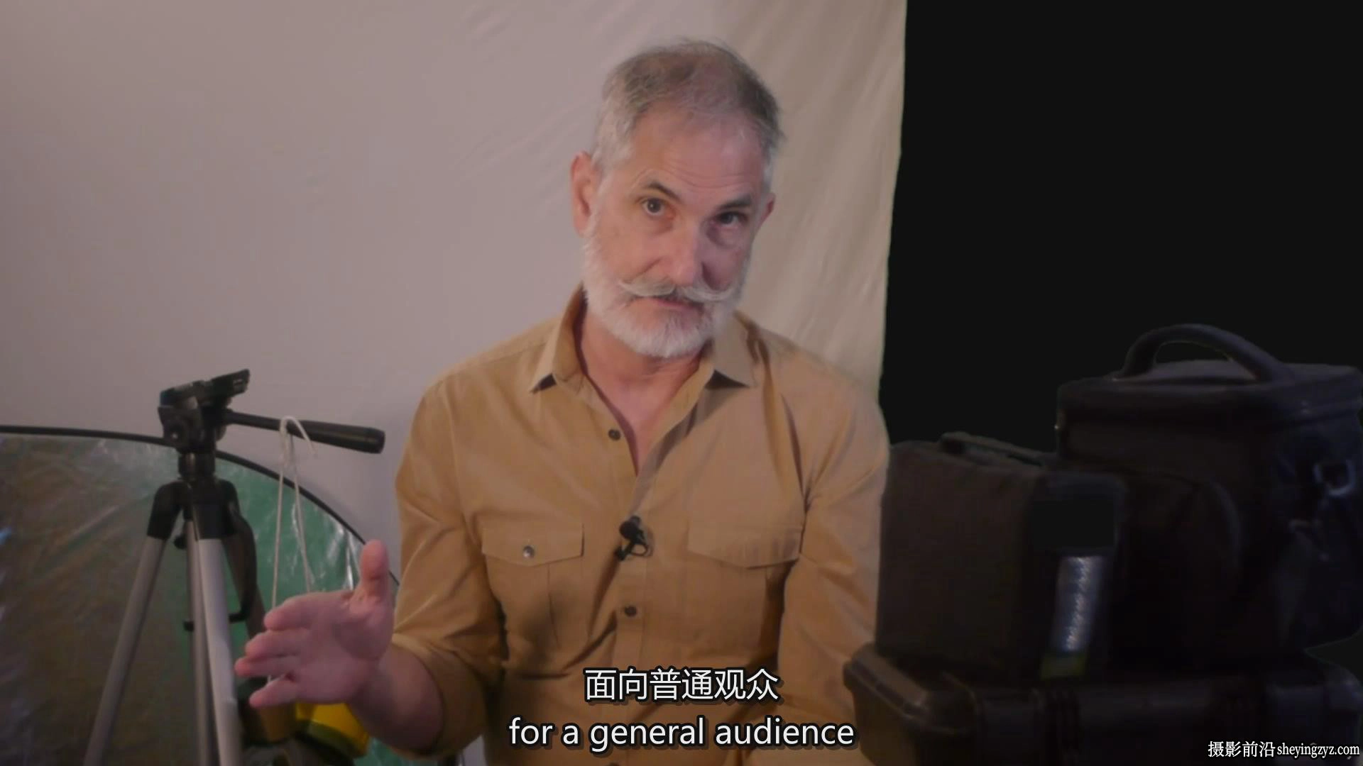 导演Paul Bright如何撰写可直接用于电影拍摄的专业剧本-中英字幕