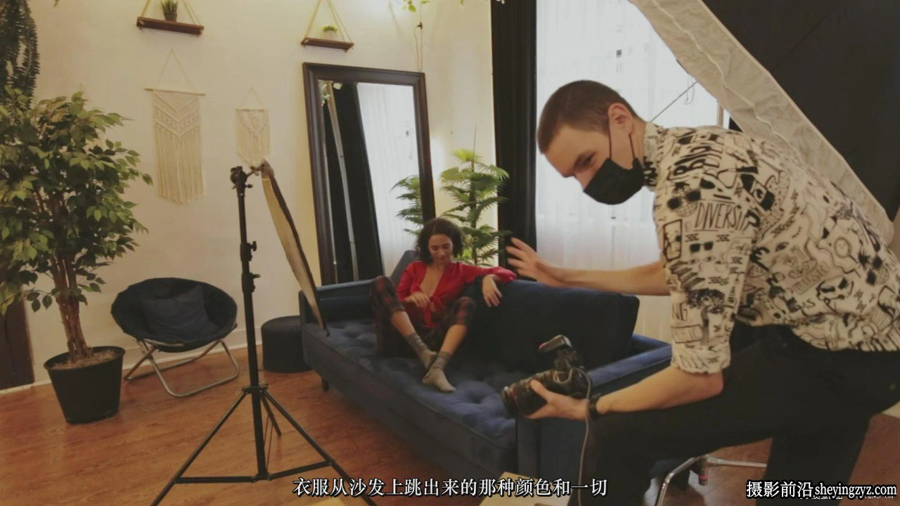 摄影师Fynn Badgley人像摄影布光和模特摆姿势完整教程-中文字幕