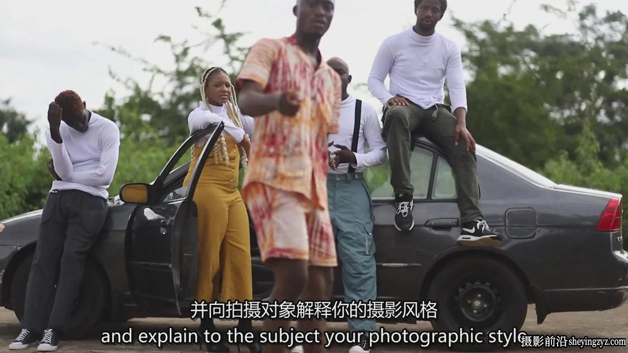 摄影师Ebuka Mordi捕捉人像情绪与情感的摄影指南教程-中英字幕