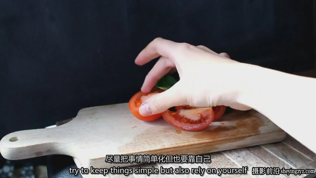 暗黑系和氛围感美食摄影布光造型入门工作坊教程-中英字幕