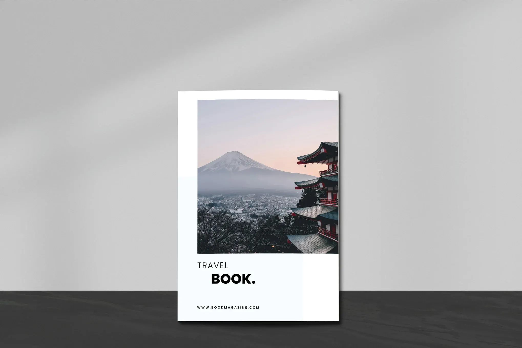 旅游杂志书籍排版布局设计InDesign模板