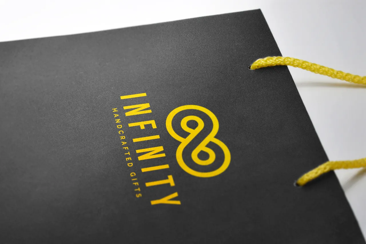 10种不同材质逼真的标志徽章logo样机模型