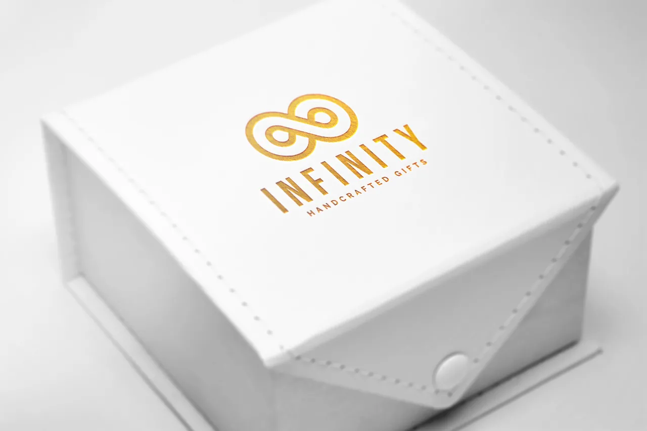10种不同材质逼真的标志徽章logo样机模型