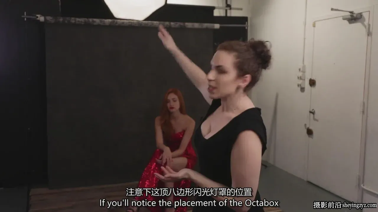 Lindsay Adler 使用V-Flat拍摄时尚人像布光完整教程-独家精翻字幕