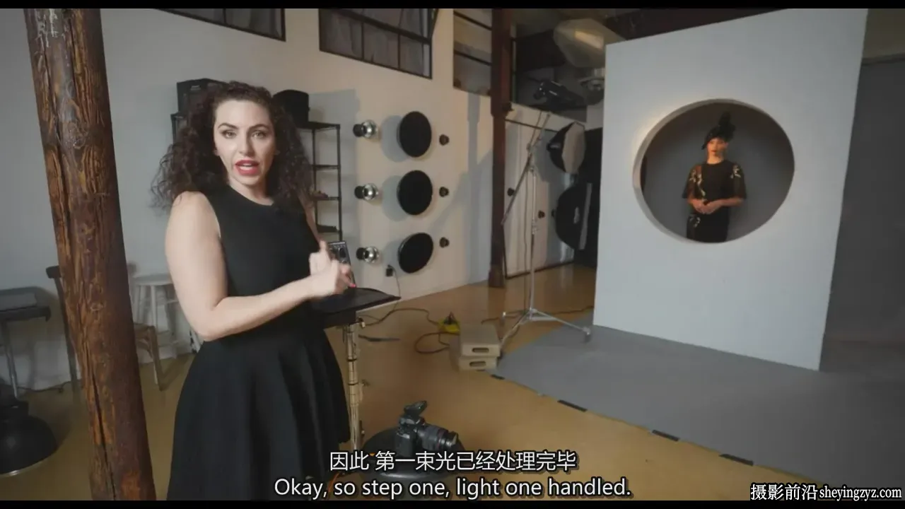 Lindsay Adler–Learn系列14-好莱坞魅力人像布光教程-独家精翻中英字幕