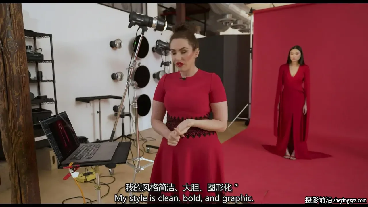 Lindsay Adler -Learn 23-潘通年度洋红色彩布光教程-独家精翻字幕