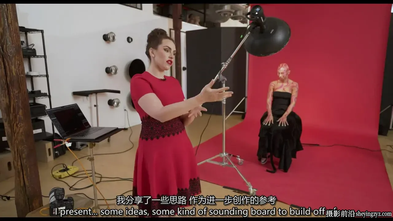Lindsay Adler -Learn 23-潘通年度洋红色彩布光教程-独家精翻字幕