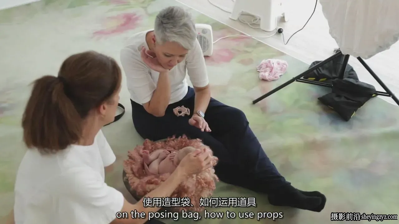 Kelly Brown新生儿满月包裹摆姿势摄影完整版16课-独家精翻中英字幕