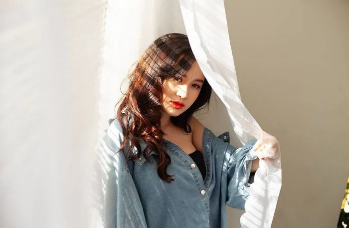 美女私房性感写真人像摄影佳能RAW原图练习素材8张